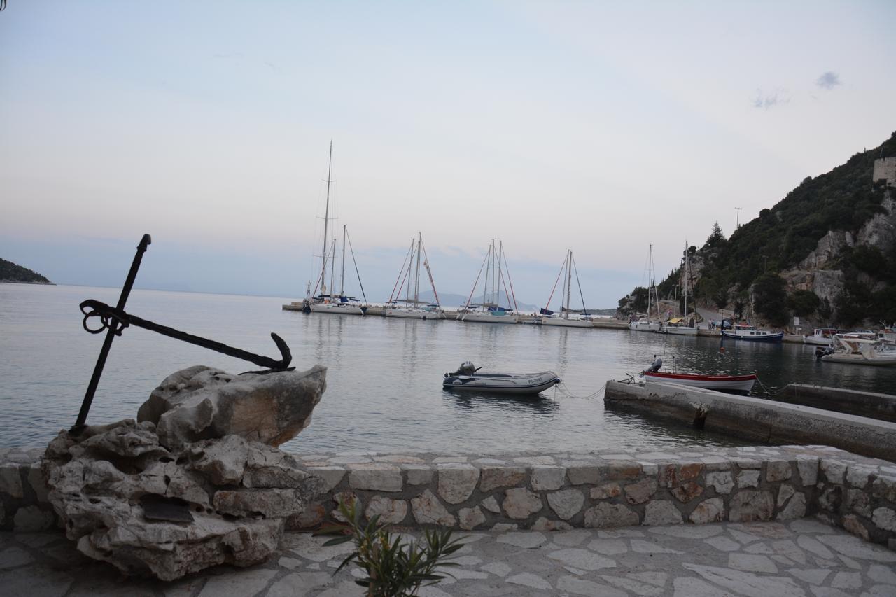 Aristotelis Apartments Frikes Exterior foto